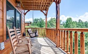 Gatlinburg Cabin With Private Hot Tub By Staycating