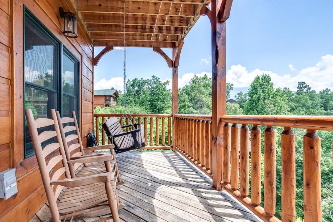Gatlinburg Cabin With Private Hot Tub By Staycating Exterior photo