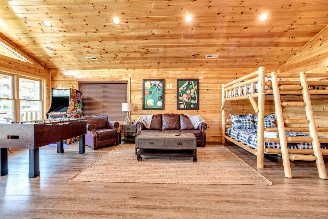 Gatlinburg Cabin With Private Hot Tub By Staycating Exterior photo